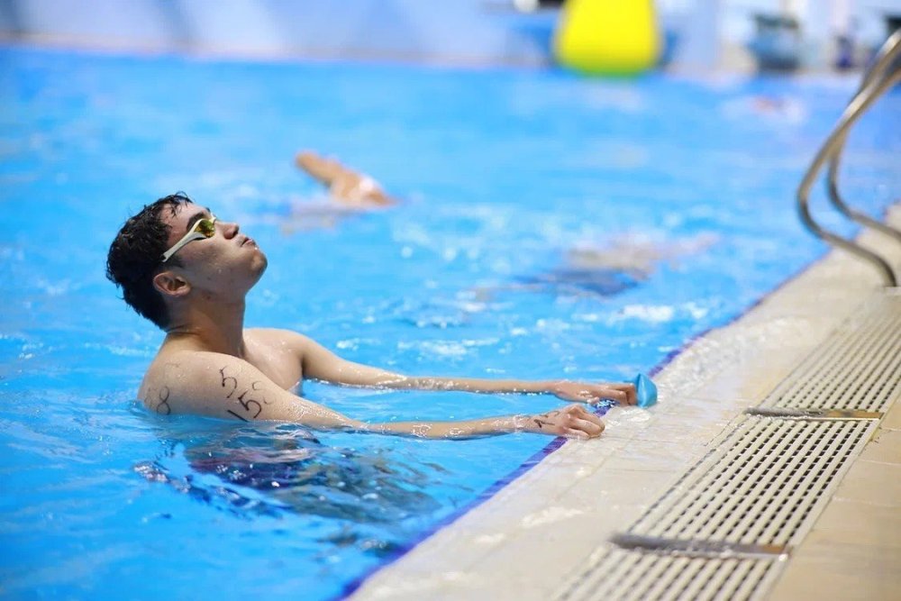 Five Medals at One Championship: National Guard Serviceman Excels in Swimming Competition