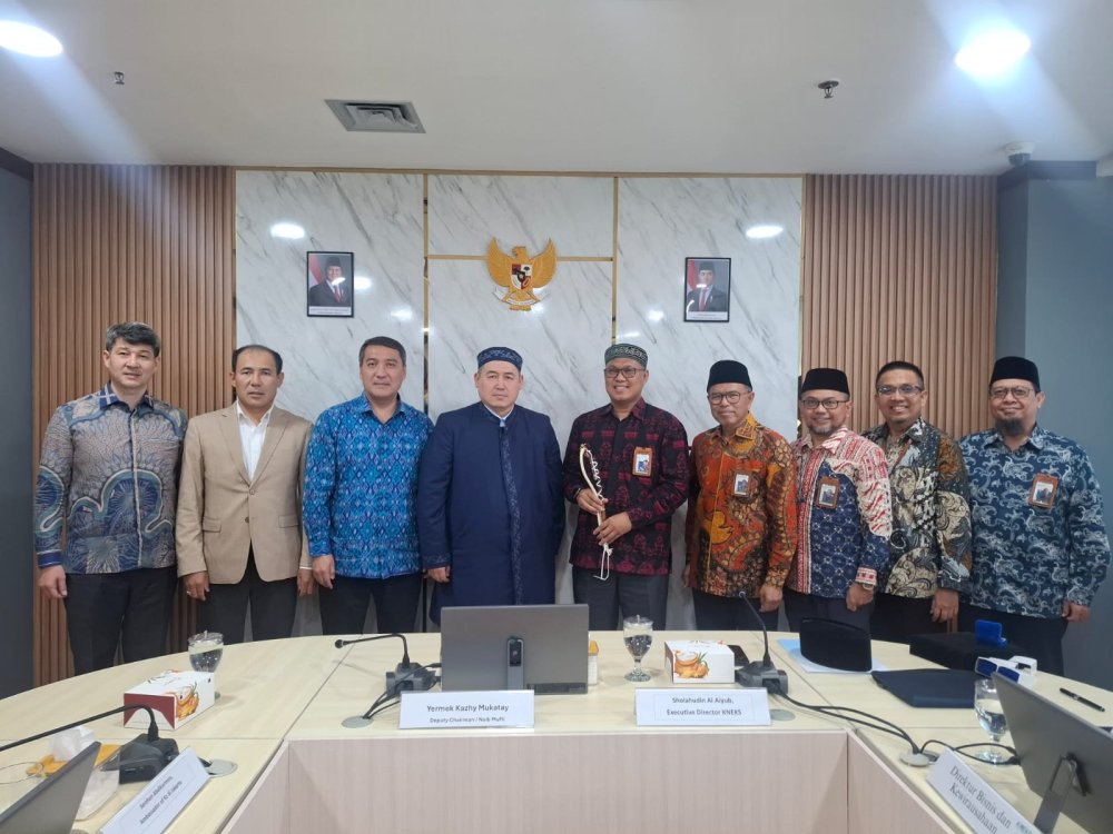 Kazakhstan and Indonesia strengthen cooperation in the religious sphere and halal industry.