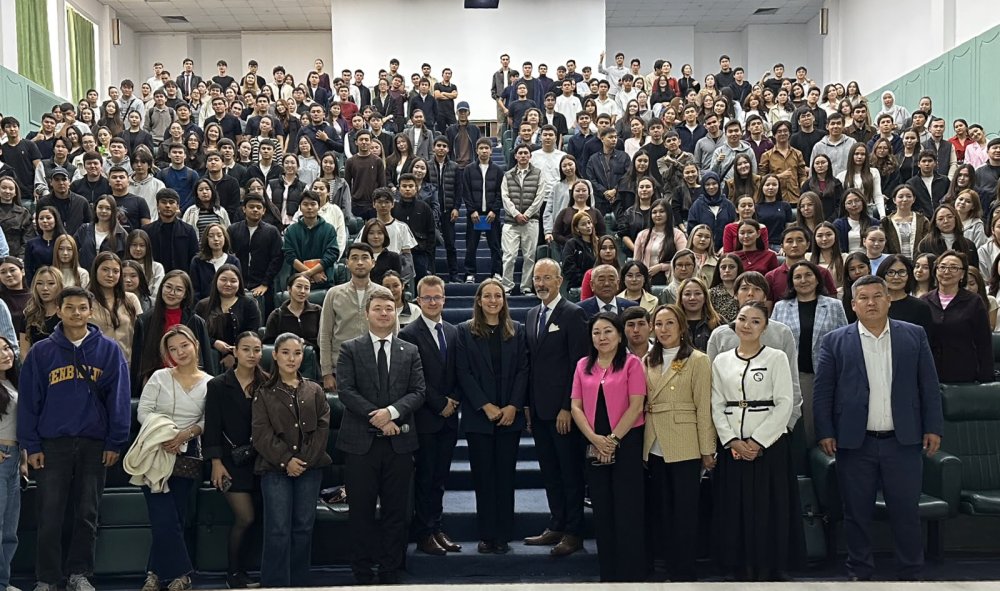 Around 350 Participants Attend OECD Lecture at Farabi University