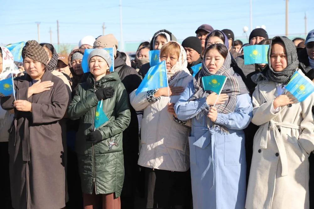 State Flag-Raising Ceremony Held in Celebration of Republic Day — Photo 7