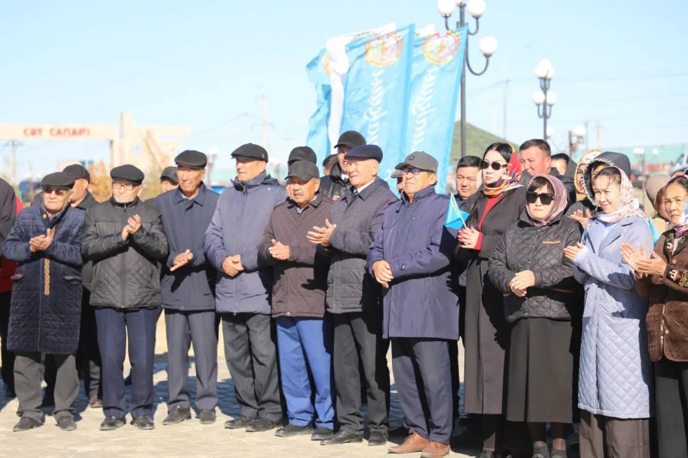 State Flag-Raising Ceremony Held in Celebration of Republic Day — Photo 10
