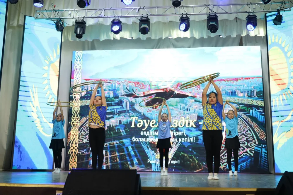 On October 23, a celebratory concert titled "Rukhy biik Qazaqstan!" ("Kazakhstan — A Pinnacle of the Spirit!") was held at the district House of Culture. — Photo 6