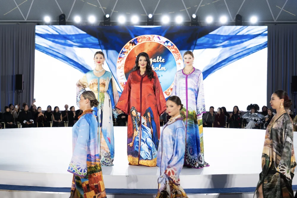 Moroccan national costumes are presented at the World Fashion Week in Astana — Photo 3