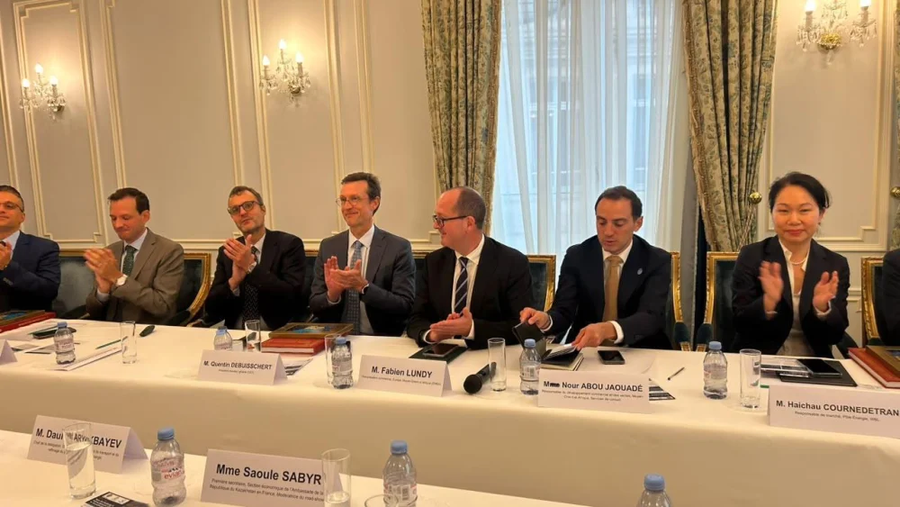 Kazakh Delegation Pays Working Visit to France — Photo 2