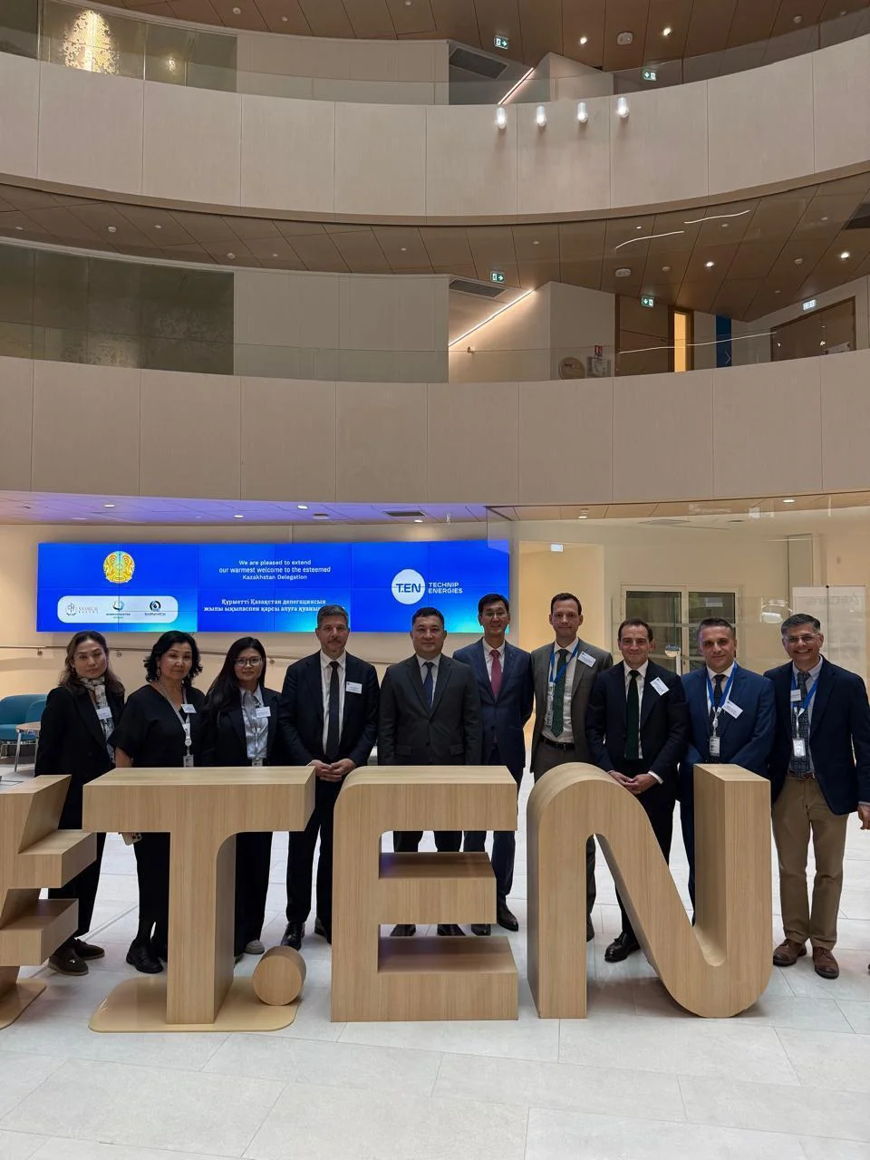 Kazakh Delegation Pays Working Visit to France — Photo 3