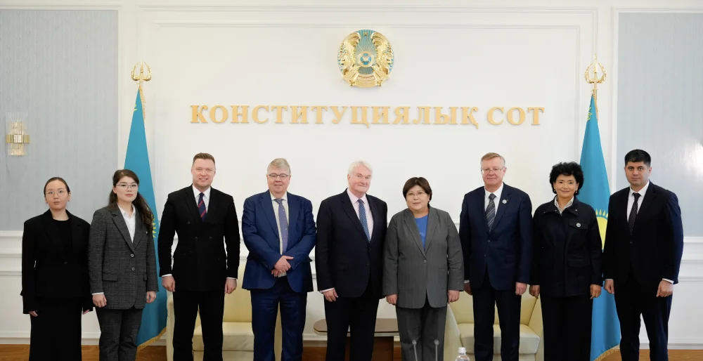 Constitutional Court and AIFC Court Discuss Legal Protection Issues — Photo 1