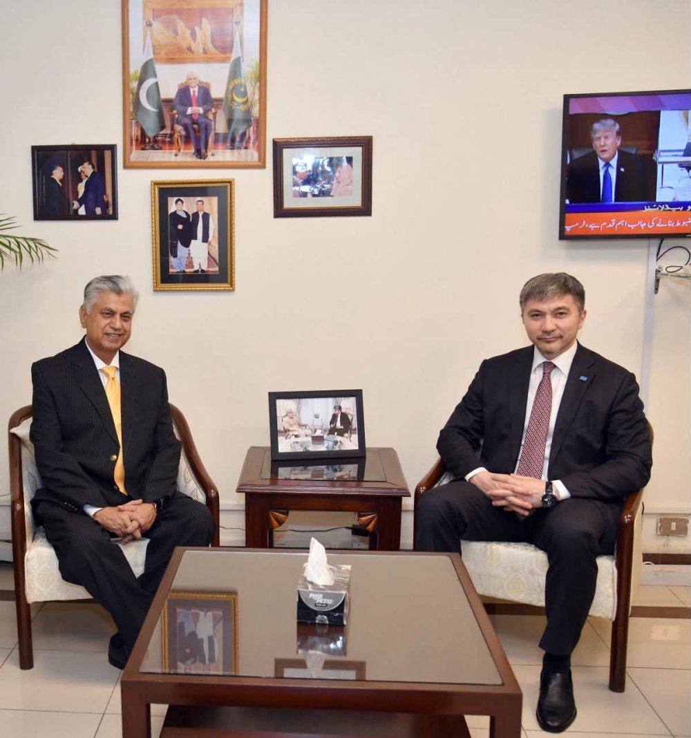 Ambassador of Kazakhstan Meets with the Spokesperson to the President of Pakistan