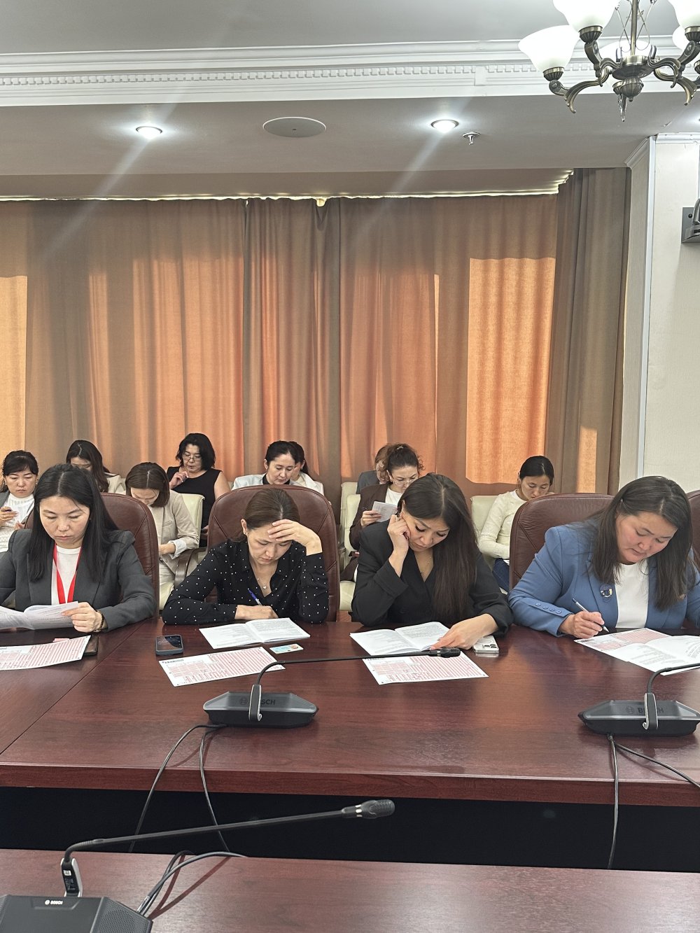 Денсаулық сақтау министрлігінің мемлекеттік қызметшілері ҚАЗТЕСТ тапсырды