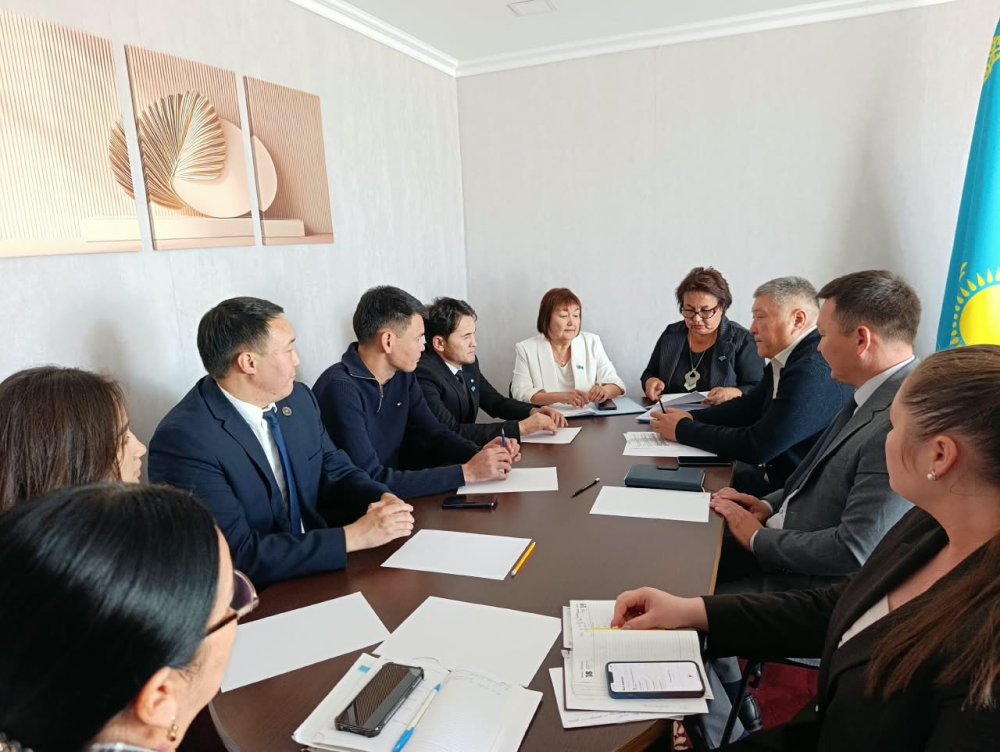 Аудандық мәслихаттың сегізінші шақырылымының тұрақты комиссиясының жоспардан тыс бірлескен отырысы