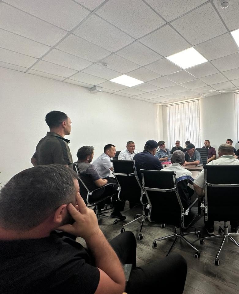 Көктөбе ауылдық округі әкімінің Төле би ауылының тұрғындарымен кездесуі...