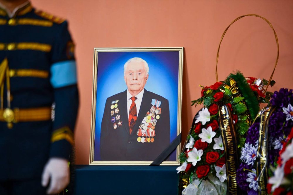 Оралда «Халық Қаһарманы» Иван Степанович Гапичті ақтық сапарға шығарып салды