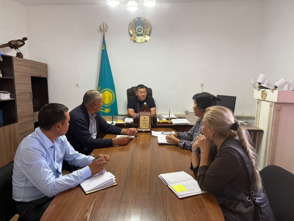 🏢 8 қыркүйек күні Жарлыөзек ауылдық округінде аппараттық жиын өтті