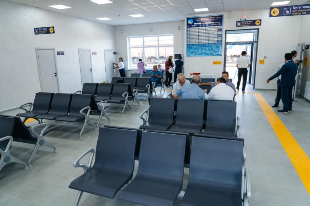 Бір күнде еліміздің бес өңірінде жаңғыртудан өткен 9 теміржол вокзалы пайдалануға берілді