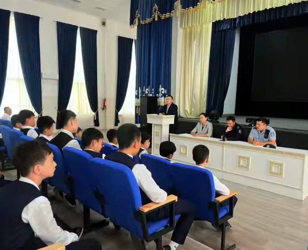 Түпқараған ауданында оқушылардың қауіпсіздігіне бағытталған профилактикалық кездесу өтті