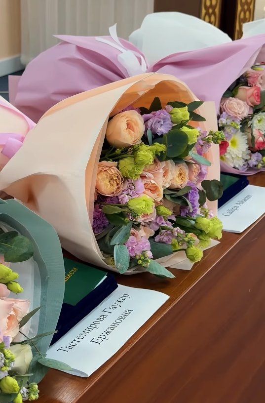 Ана еңбегі — болашақтың негізі: Алмалы ауданында көпбалалы аналарды құрметтеді