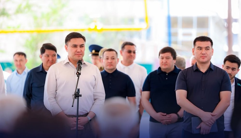 ҚАЛА ӘКІМІ ЕҢБЕКШІ АУДАНЫНЫҢ ТҰРҒЫНДАРЫМЕН КӨШПЕЛІ КЕЗДЕСУ ӨТКІЗДІ