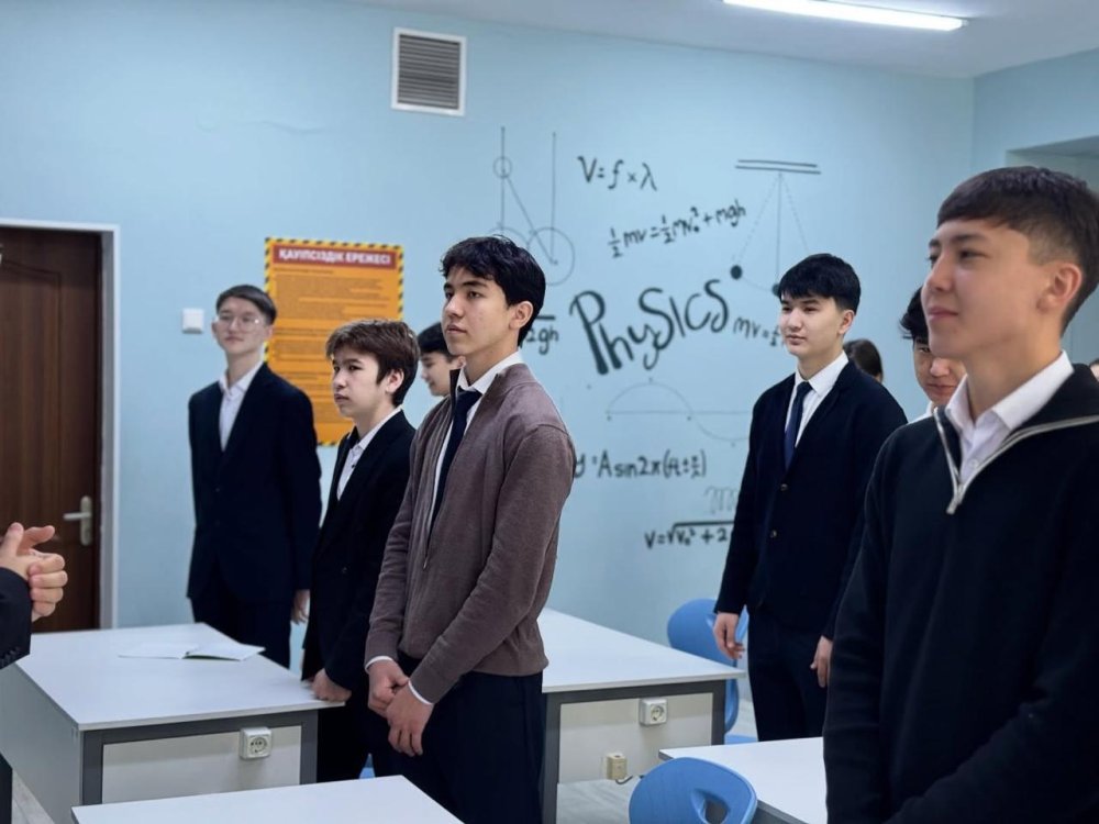 Астанада оқушыларға құқықтары мен міндеттері ойын және квест арқылы түсіндіріледі