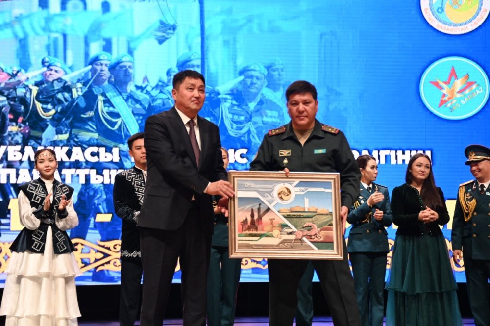 Оралда Қорғаныс министрлігінің патриоттық акциясына 2 мыңға жуық адам қатысты
