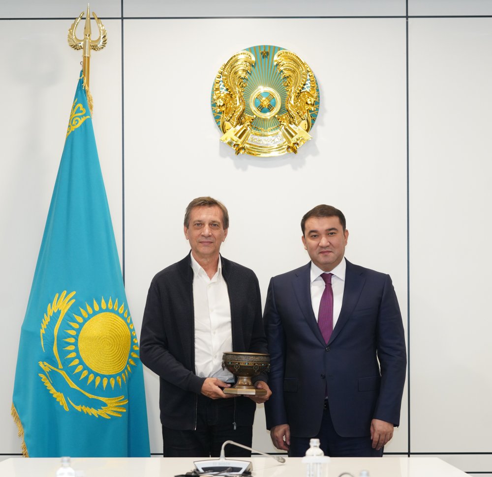 СЕРГЕЙ ДВОРЦЕВОЙ ТАЙҚАЗАННЫҢ ТАРИХЫН КИНО АРҚЫЛЫ ЖАҢҒЫРТПАҚ