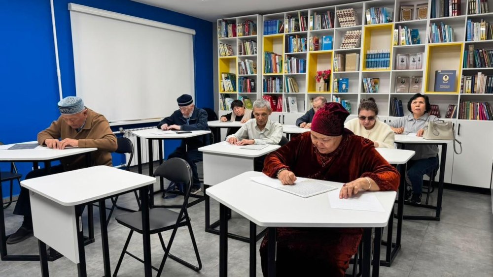 Елордалық кітапханада көру қабілеті бұзылған жандарға арналған шығармашылық байқау өтті