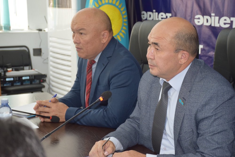 Шу аудандық мәслихаттың кезектен тыс LXІІ сессиясы өтті
