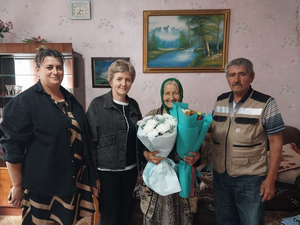 🎉Архангельск ауылында 90 жыл өмір сүрді деп атап өтті Манжос Валентина Михайловна!