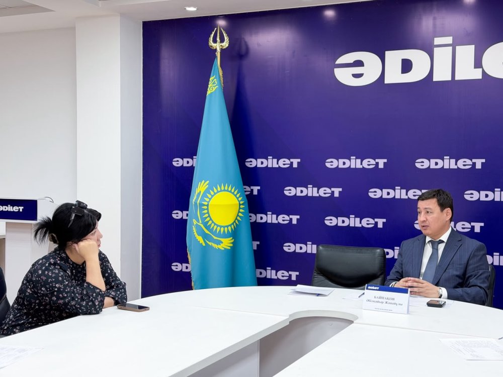 Ақтау қаласының әкімі тұрғындарды жеке қабылдады