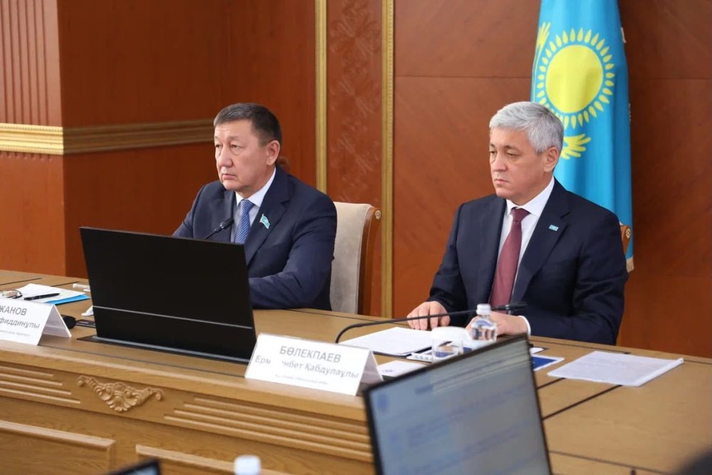 Қарағанды облыстық мәслихатының сессиясында өңірдің әлеуметтік-экономикалық даму мәселелері қаралды