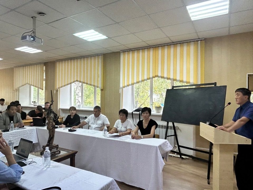 Қазақстан Республикасының Конституциясы: азаматтардың құқықтары, бостандықтары мен жауапкершілігі» тақырыбында дөңгелек үстел