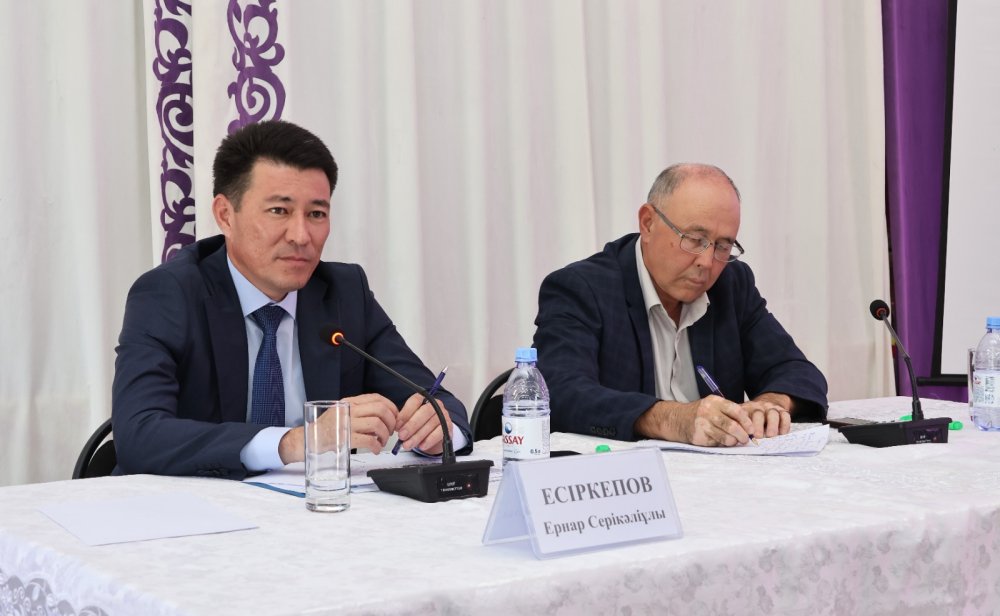 Аудан әкімі Ернар Есіркепов Мемлекет Басшысының Жарлығына сәйкес Көгершін ауылдық округінің тұрғындарымен кездесу өткізді.