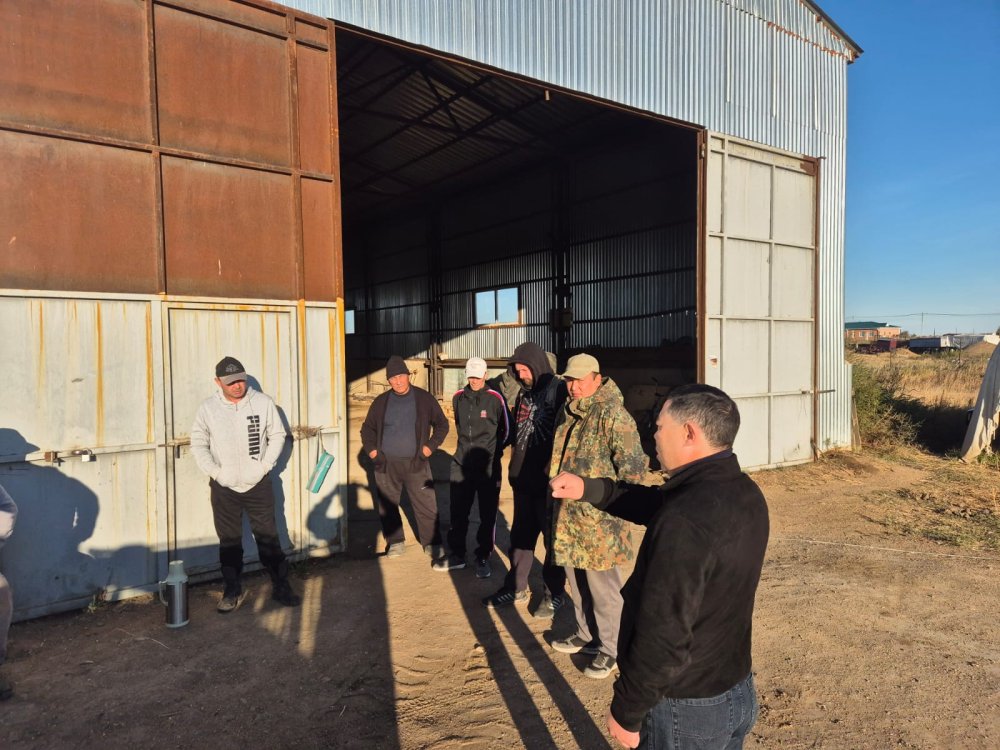 «BAUR AGRO INVEST» ЖШС ұжымында Қазақстан Республикасы Еңбек заңнамасының нормаларын қолдану мәселелері бойынша ақпараттық-түсіндіру жұмыстарын жүргізілді.