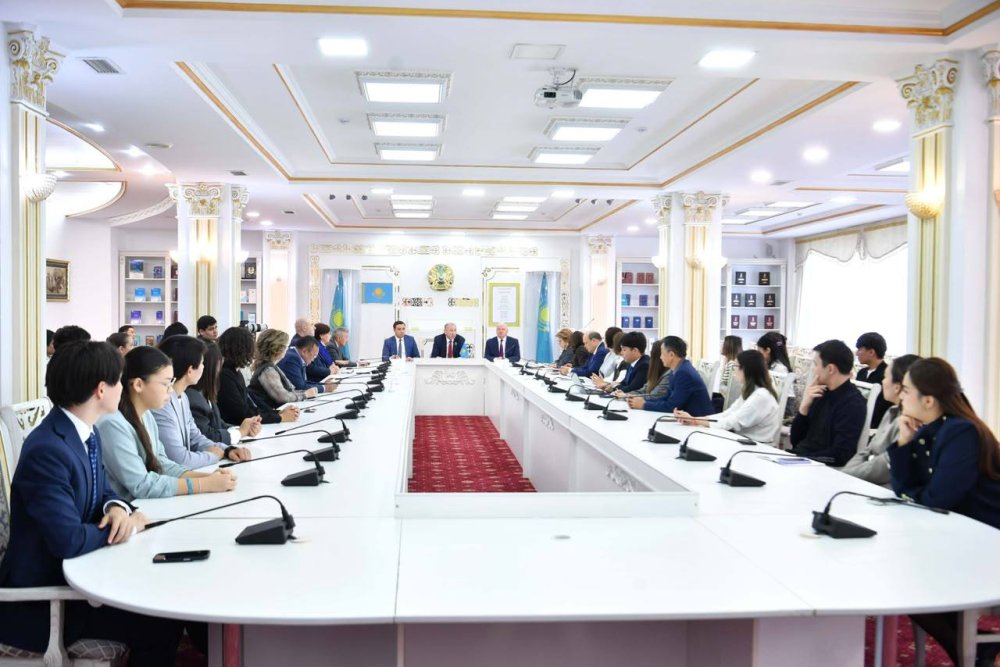 Диалогтан нақты іске: Құрылтай мен Қазақстан Халық Кеңесі жаңартылған құқықтық модельдің негізі ретінде