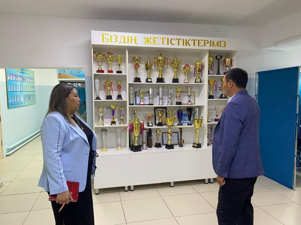 Мектептердегі жұмыс барысымен танысу