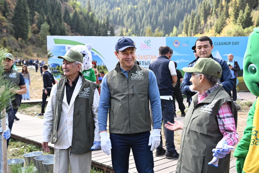 Қала күні мен Дүниежүзілік тазалық күніне орай 50 мыңнан астам алматылық жалпықалалық сенбілікке қатысты