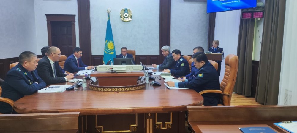 Облыс әкімдігі жанындағы "Заң және тәртіп" Конституциялық қағидатын іске асыру жөніндегі ведомствоаралық комиссияның кезекті отырысы өтті