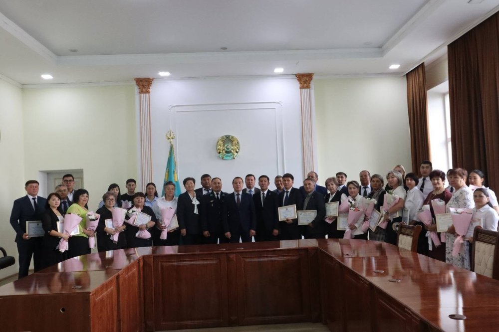 Жақында өткен Құрылтай сайлауына арналған салтанатты іс-шара.