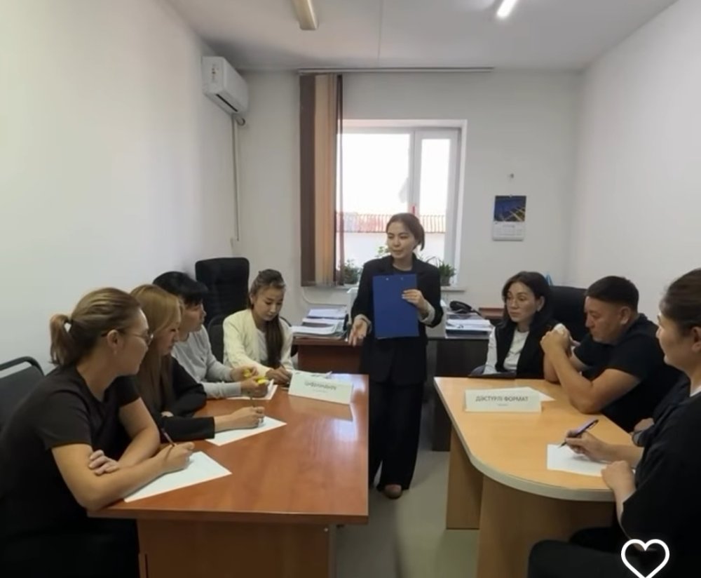 АДАЛ ҚЫЗМЕТ — АШЫҚ ДИАЛОГ»: ҚАРАБҰЛАҚТА МЕМЛЕКЕТТІК ҚЫЗМЕТШІЛЕРМЕН ІС-ШАРА ӨТТІ