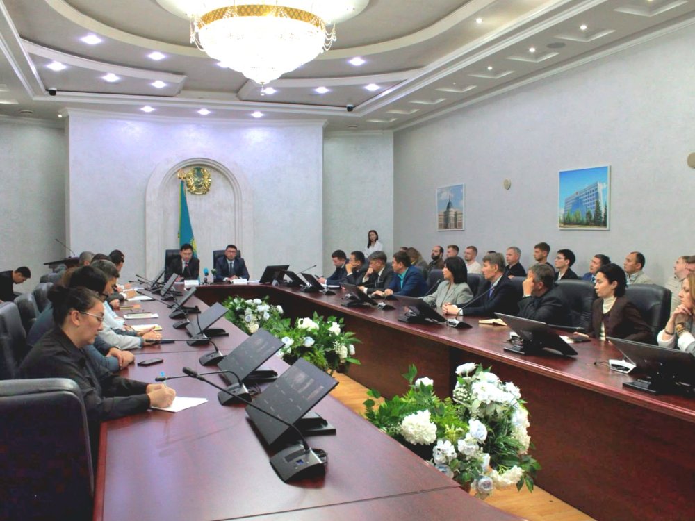 Қостанай облысында өнеркәсіп, құрылыс және ТКШ салаларын цифрландыру мәселелері талқыланды