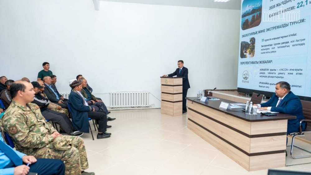 ШҚО әкімі Марқакөл ауданының тұрғындарымен кездесті