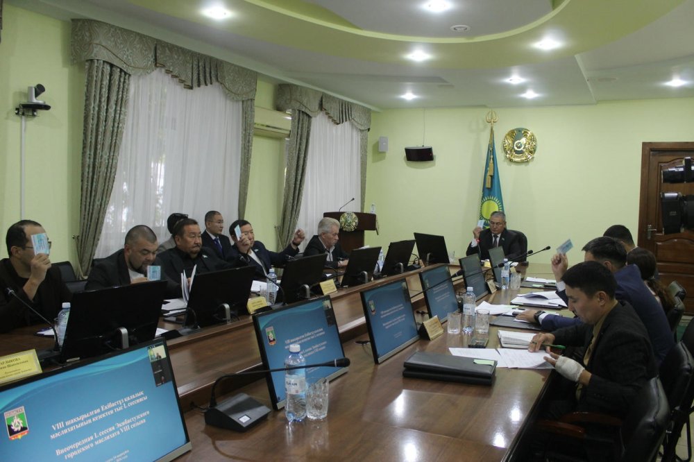 Бүгін Екібастұз қалалық мәслихатының тұрақты комиссияларының кеңейтілген отырысы қалалық мәслихат төрағасы Н.Қ. Макраевтың төрағалығымен өтті.
