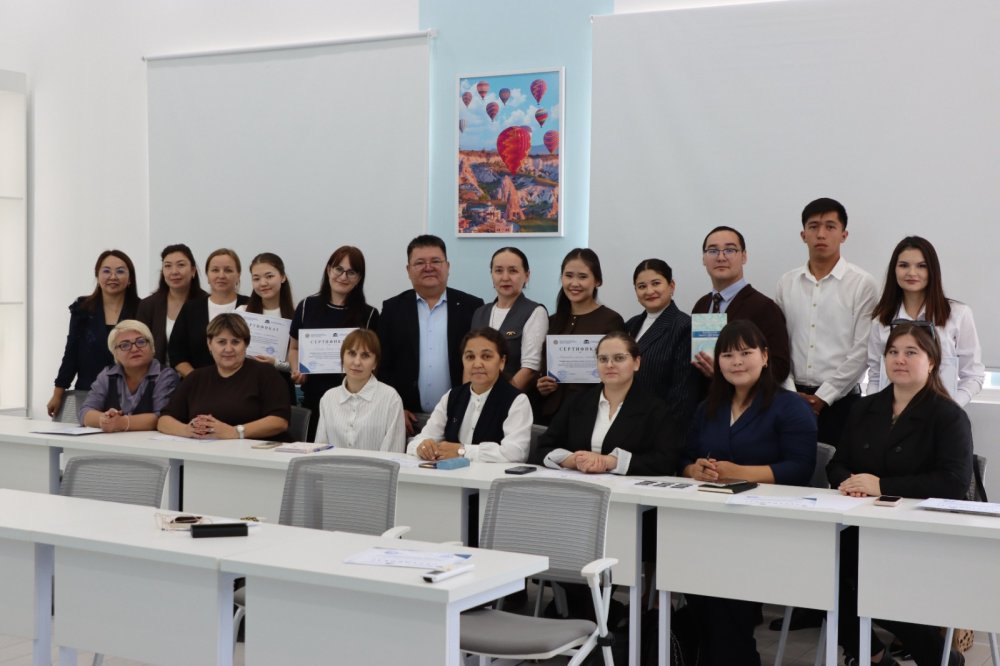 «Тәжірибе алаңы: Тіл. Әдістеме. Нәтиже» атты әдістемелік семинар өтті
