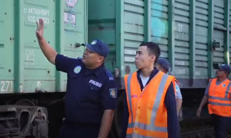 Көлік полицейлері мен прокурорлар вандализм мен заңсыз граффитидің алдын алу бойынша профилактикалық рейд өткізді