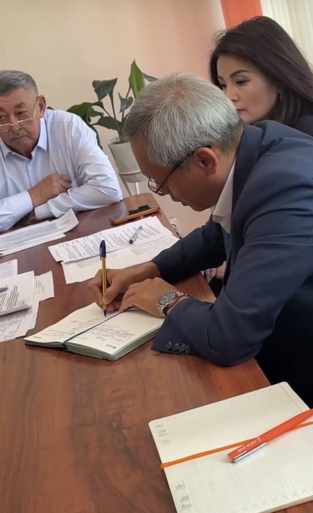 «Заң мен тәртіп – ортақ жауапкершілік» тақырыбында көшпелі отырыс өтті