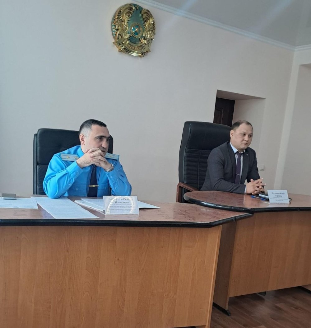 Солтүстік Қазақстан облысы бойынша Құқықтық статистика және арнайы есепке алу жөніндегі комитеттің департаментінің қызметкерімен бірлесіп, азаматтардың өтініштерімен жұмысты ұйымдастыру мәселелері бойынша семинар өткізілді.