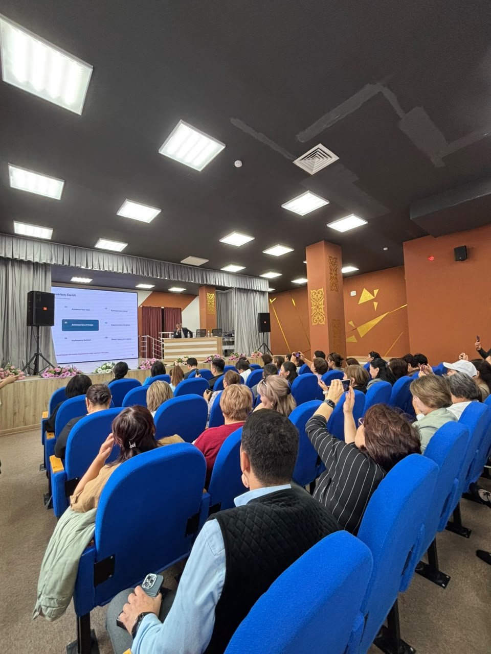 Қарағандыда «Тұлпар мініп, ту алған!» облыстық жобасы аясында ұстаздармен ұлттық мұраға арналған тағылымды кездесу өтті.