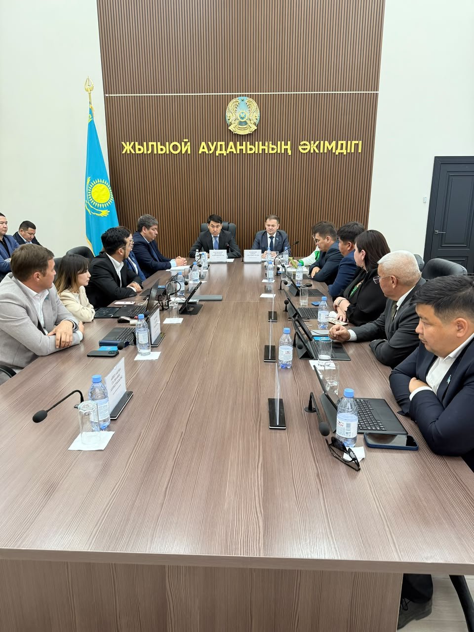 Жылыой аудандық мәслихатының кезекті 49сессиясы өтті.