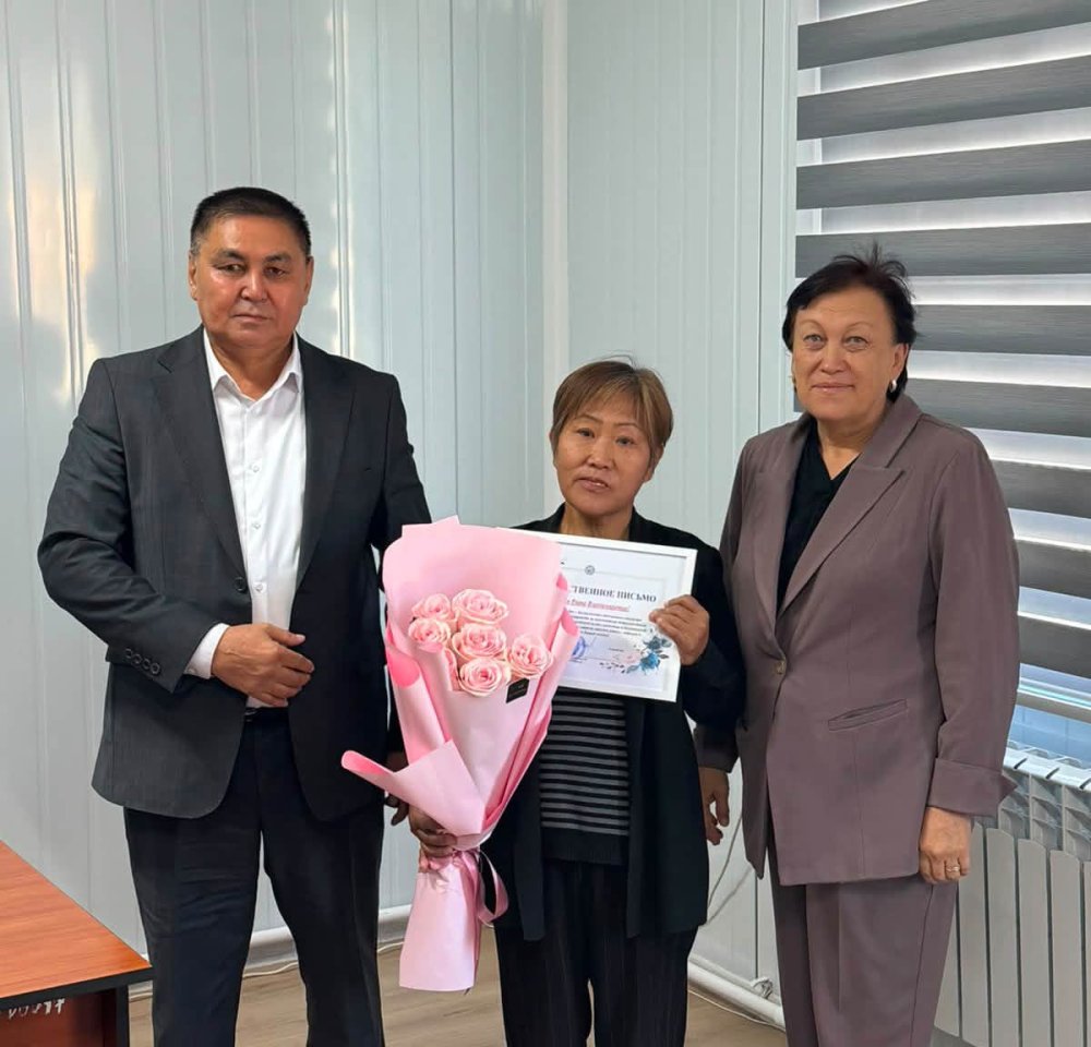 ЕСКЕЛДІ АУЫЛДЫҚ ОКРУГІНДЕ ӘРІПТЕСТІ ЗЕЙНЕТКЕРЛІККЕ ШЫҒАРЫП САЛУ РӘСІМІ ӨТТІ