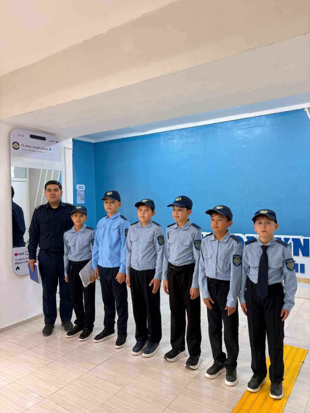 Жаңаөзенде полицейлер оқушыларға жол қауіпсіздігін түсіндірді
