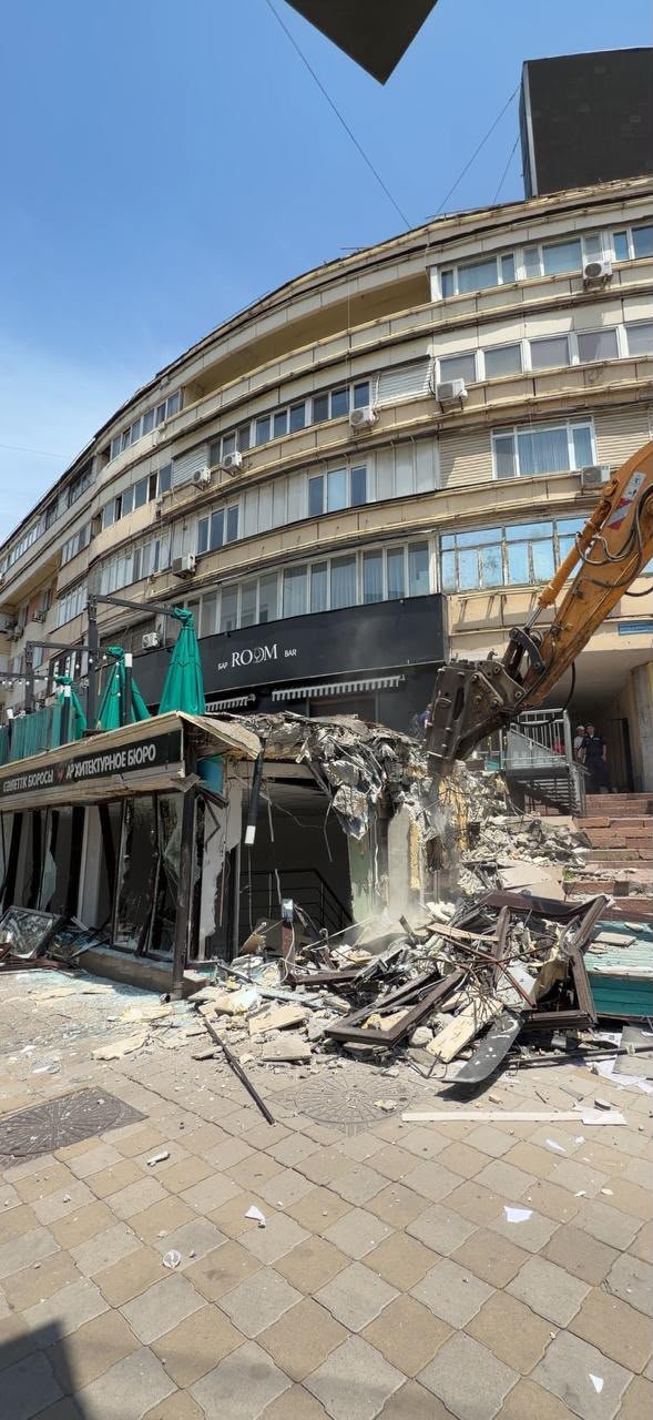 Алматыда заңсыз құрылысқа бақылау күшейтілді: жыл басынан бері 52 нысан бұзылды