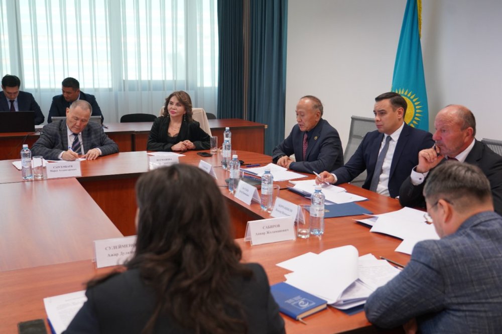 Адам құқықтары жөніндегі уәкіл жанындағы Ғылыми комиссияның отырысы өтті